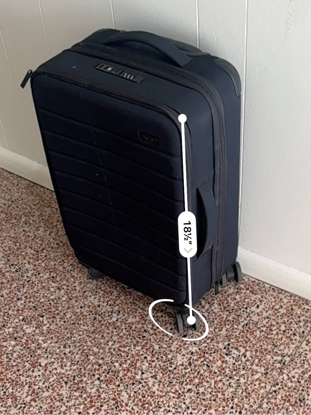 Away Black Softside Carry-On Rolling Spinner Suitcase Luggage - Picture 14 of 15